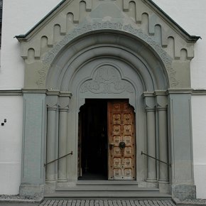 Andelsbuch, Pfarrkirche Hl. Petrus und Paulus, 1718 Neubau, 1862 Verlängerung nach Westen