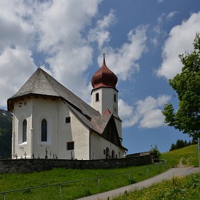 Damüls Hl. Nikolaus​  Gotischer Bau, Neubau von 1484 durch Rolle Maiger