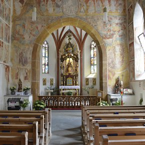 Damüls, St. Nikolaus,​ Gotischer Bau, Neubau 1484 durch Rolle Maiger, Fresken 1490 - 1500