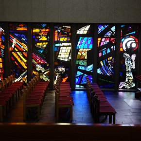 Dornbirn-Schoren, Bruder Klaus, Vom Wunderfasten zur Wunderspeise Hostie, Betonglas 1963 Martin Häusle