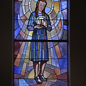 Langen bei Bregenz, Fatimakapelle auf dem Stollen, Maria Goretti, Albert Rauch 1952 Tiroler Glasmalerei