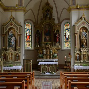 Schröcken, Mariä Himmelfahrt, Chor mit St. Agnes und St. Aloysius