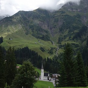 Schröcken mit Hochtannbergstrasse nach Warth