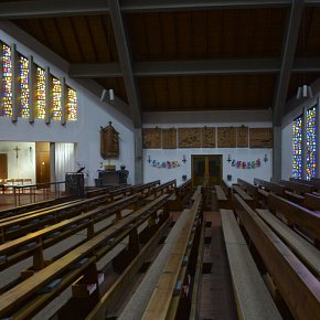 Vandans, Hl. Johannes der Täufer, 1960, Betonglas Florian Jakowitsch